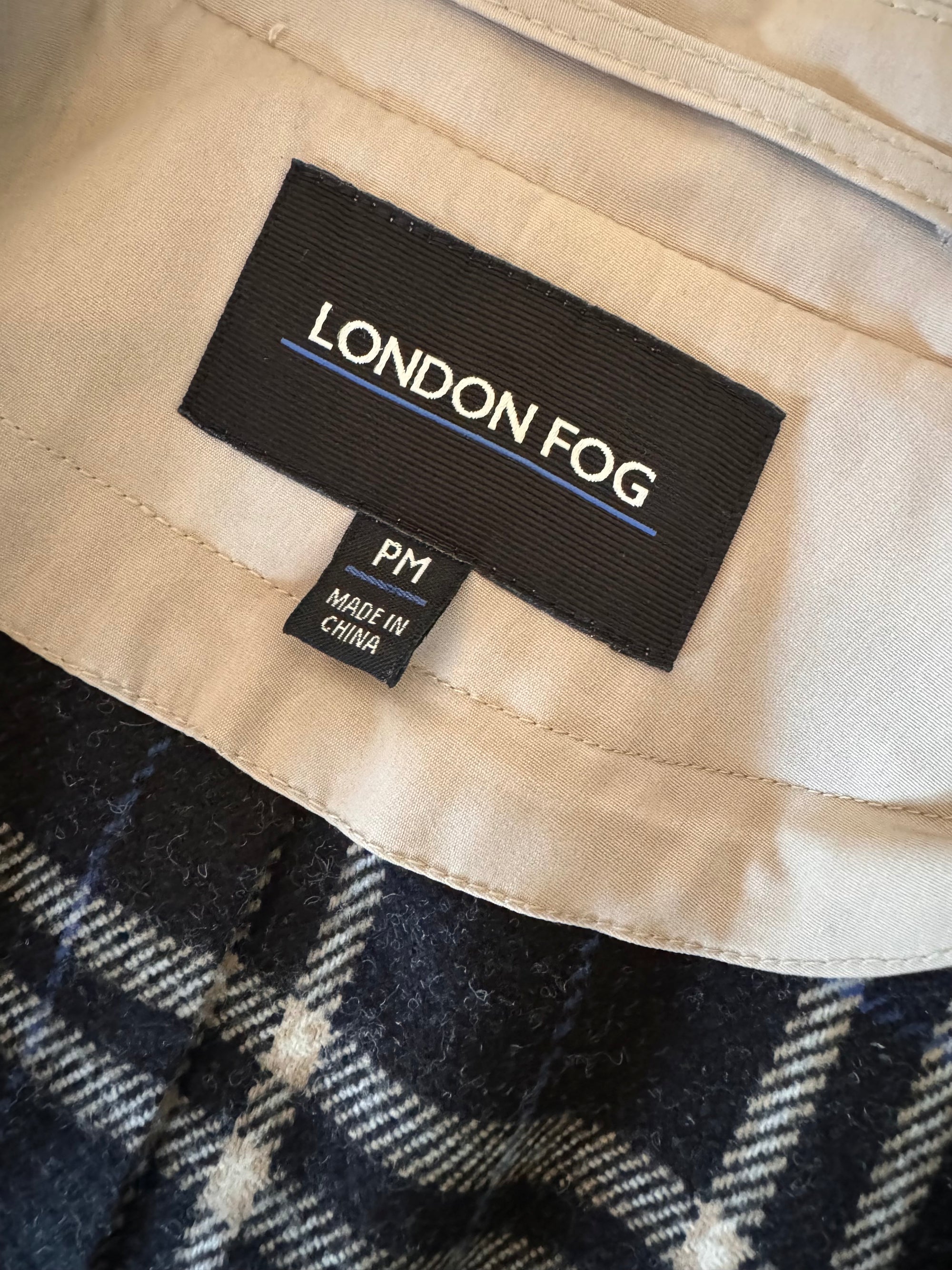 Secondhand Beige Trench Coat | LONDON FOG Size Petite M