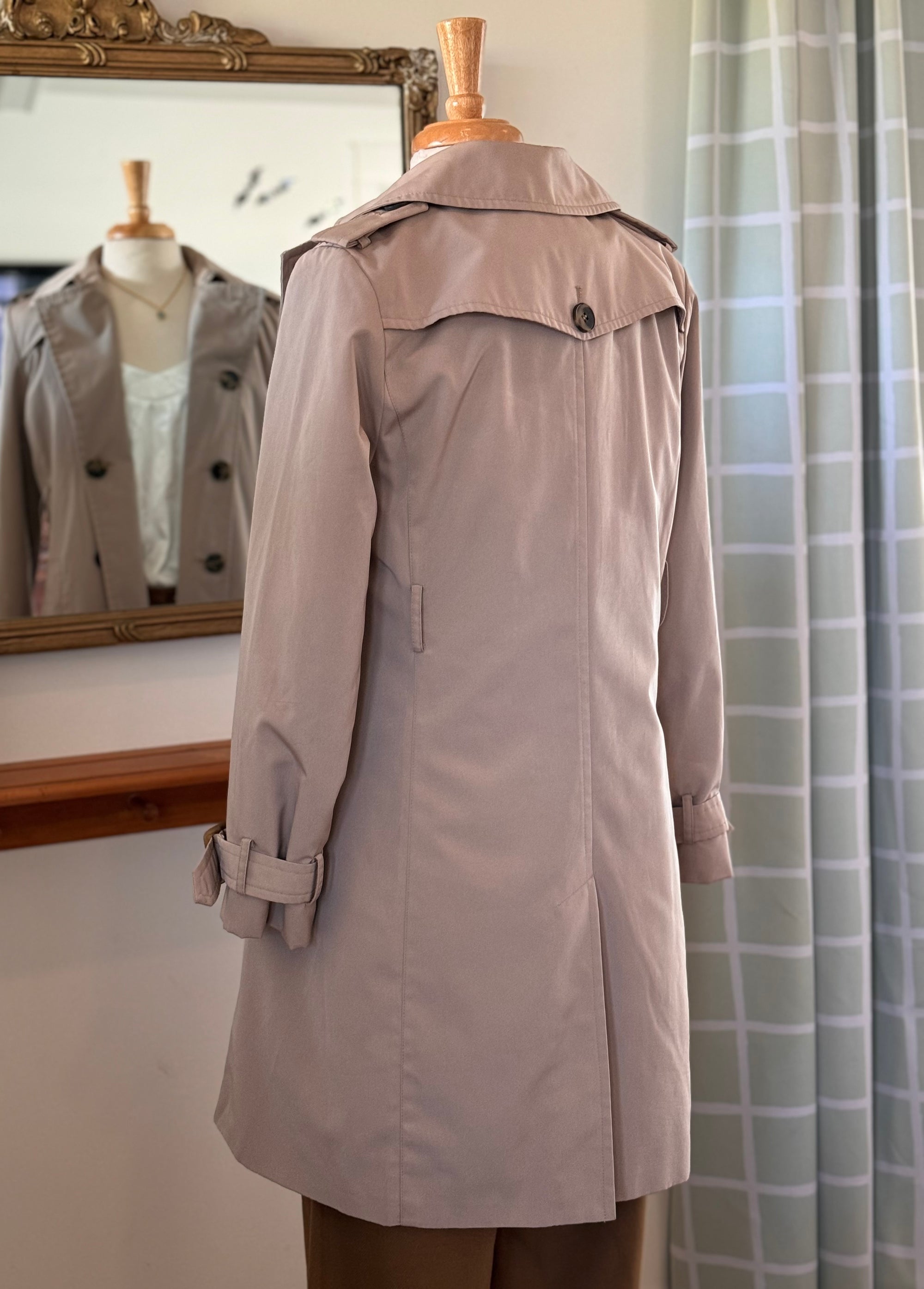 Secondhand Beige Trench Coat | LONDON FOG Size Petite M